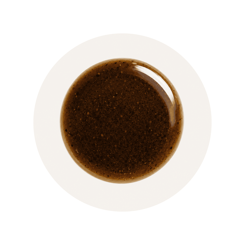 Black Pepper Extract ingredient close-up on a cream circular background